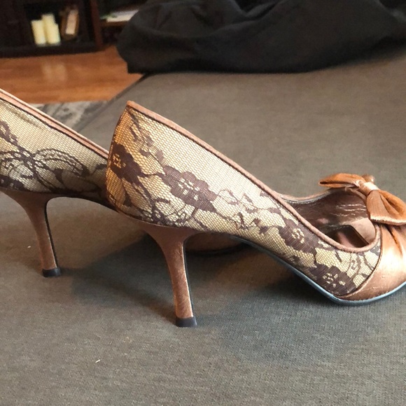 Heel - Picture 4 of 6